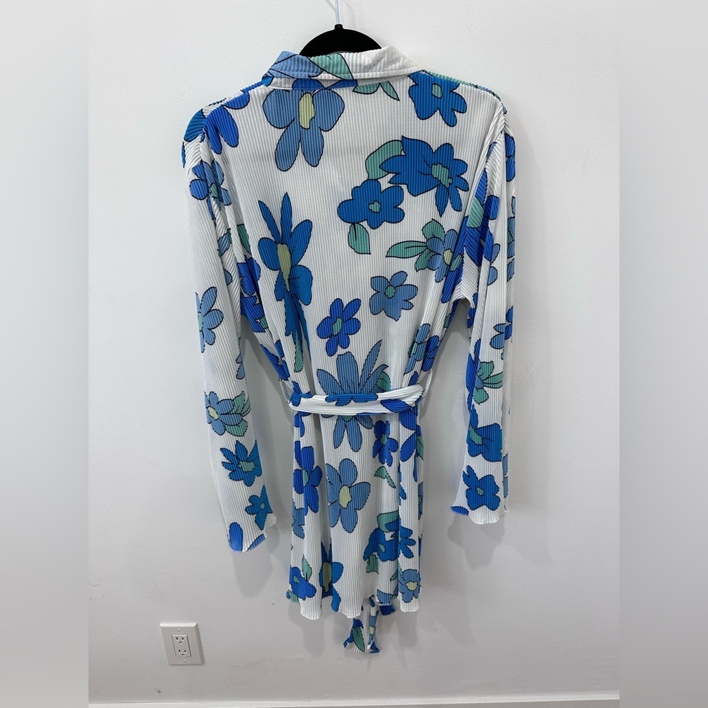 Floral Button-Up Dress with Belt - Picture 5 of 8